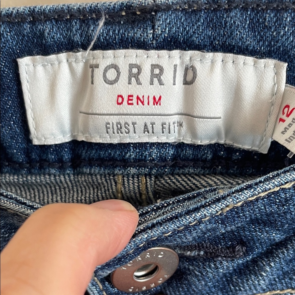 Torrid Blue Denim Bermuda Shorts - Picture 3 of 5